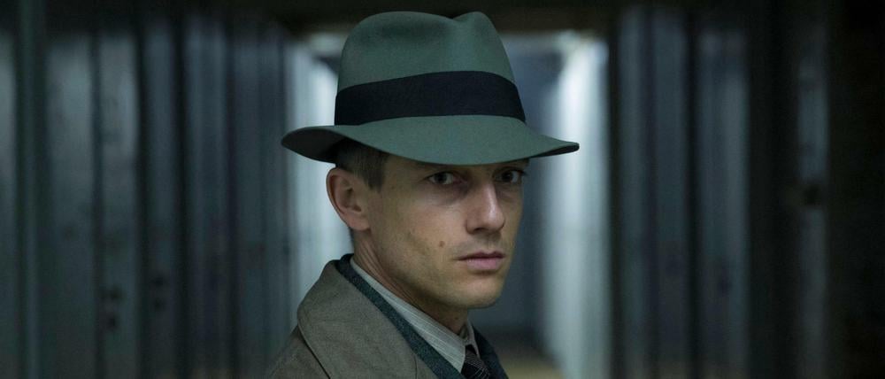 Volker Bruch spielt in der ARD-Sky-Produktion "Babylon Berlin" den Polizeikommissar Gereon Rath.