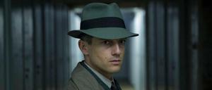 Volker Bruch spielt in der ARD-Sky-Produktion "Babylon Berlin" den Polizeikommissar Gereon Rath.