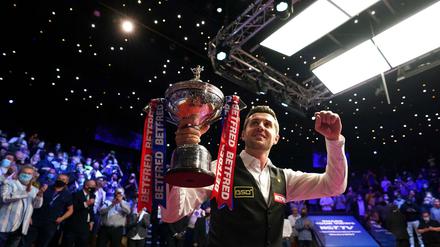 Mark Selby triumphiert bei der Snooker-WM in Sheffield . 