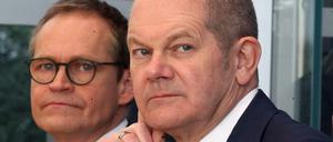 Michael Müller (links) will für die SPD in den Bundestag, Olaf Scholz ins Kanzleramt.
