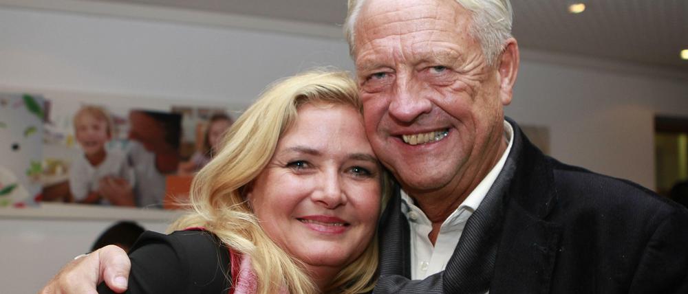 Die Berliner AfD-Chefin Kristin Brinker und ihr Ehemann, der einen Mordaufruf gegen Angela Merkel geteilt haben soll.