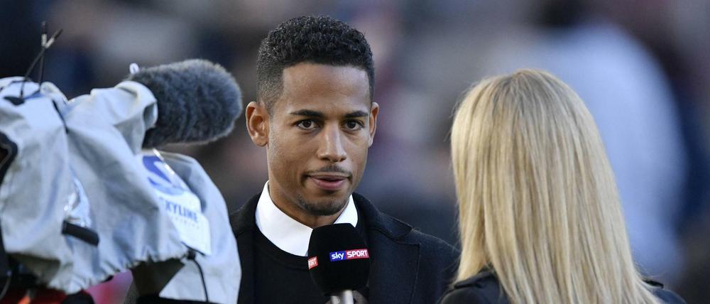 Dennis Aogo.