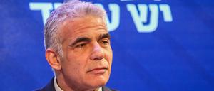 Jair Lapid, Vorsitzender der Partei Yesh Atid, spricht nach den Parlamentswahlen in Israel zu seinen Anhängern.