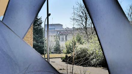 Das Gelände des ehemaligen Krankenhauses des Ministeriums für Staatssicherheit an der Hobrechtsfelder Chaussee in Buch.