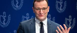 Bundesgesundheitsminister Jens Spahn will den Impfstoff von Astrazeneca für alle freigeben.