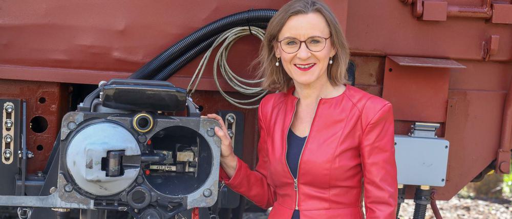 Will die kriselnde DB Cargo wieder in die Erfolgsspür führen: Sigrid Nikutta.
