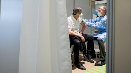 Begehrtes Plätzchen: eine Impfkabine im Impfzentrum Tegel.