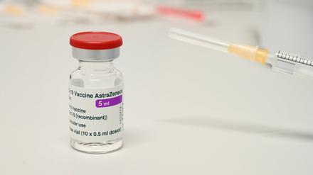 Rein rechnerisch könnte Berlin demnächst auf einen Astrazeneca-Engpass zusteuern.