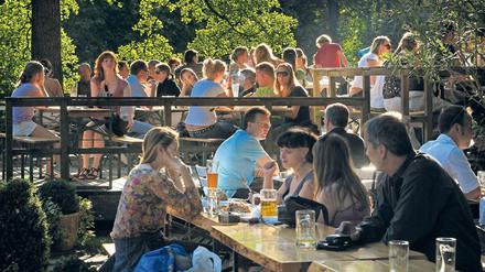 Ab kommenden Freitag ab in den Biergarten? Sollte die Bundes-Notbremse fallen, wäre es möglich.