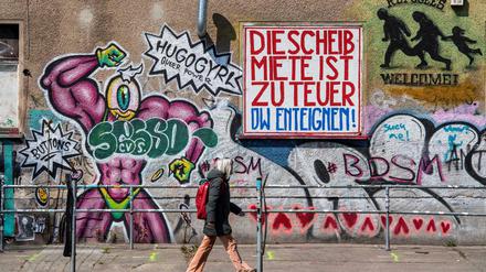 Ein Graffiti gegen hohe Mieten und für Enteignungen in Berlin.