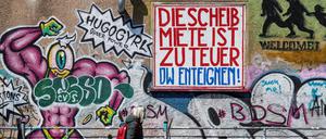 Ein Graffiti gegen hohe Mieten und für Enteignungen in Berlin.