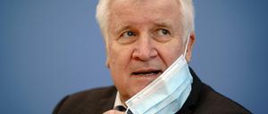 Horst Seehofer hat sich mit dem Coronavirus infiziert.