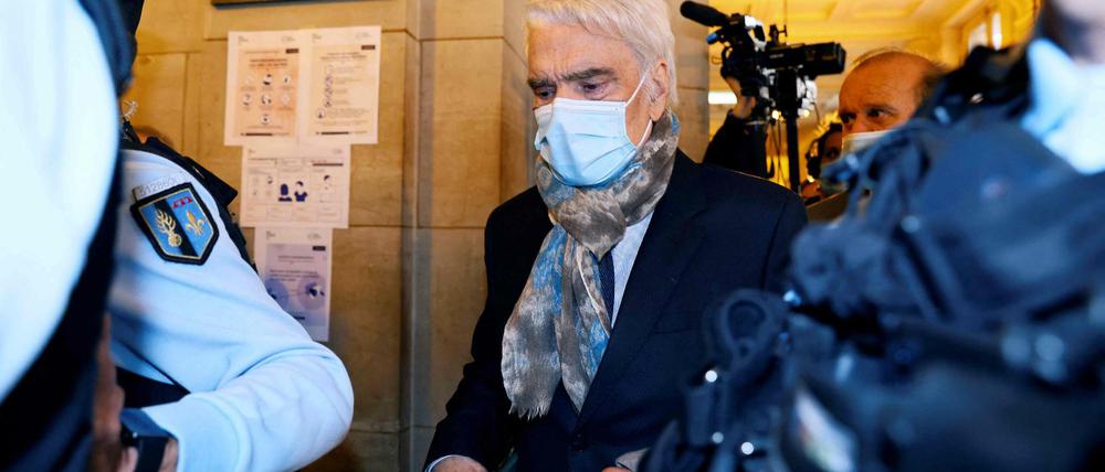 Tapie beim Prozessauftakt im Oktober vergangenen Jahres. 
