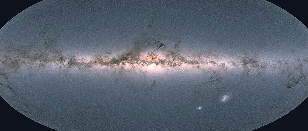 Astronomen sehen mittlerweile durch Satellitenschwärme ihre Arbeit erschwert.