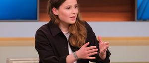 Klimaaktivistin Luisa Neubauer in der Sendung Anne Will "Von Corona-Krise bis Klimapolitik - kann die Union noch Kanzleramt?".