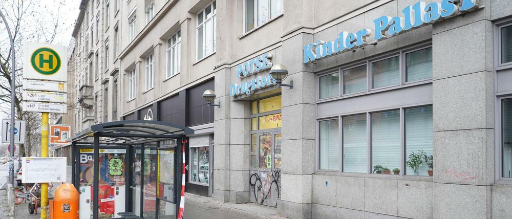 Von außen öde, von innen bunt: der Jugendclub "Potse". Am 19. Mai soll geräumt werden.
