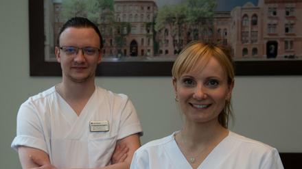 Philipp Wiemann und Marie Sohn verantworten eine Station für 16 hochbetagte Patienten, auch mit Demenz.