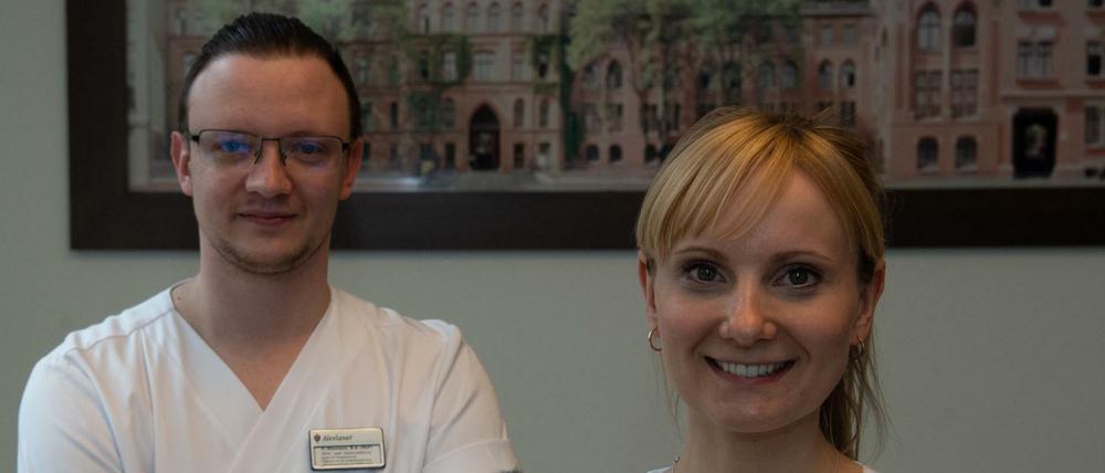 Philipp Wiemann und Marie Sohn verantworten eine Station für 16 hochbetagte Patienten, auch mit Demenz.