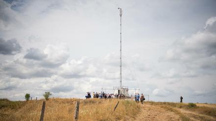 Brandenburg, ein weites Feld: Nun mit einem Funkmast mehr.