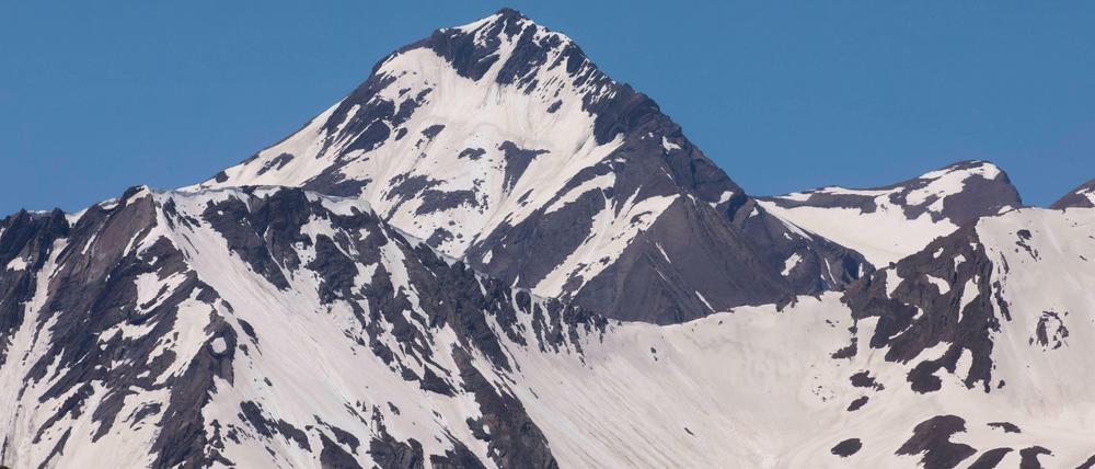 Am Galibier-Pass in Frankreich wurden vier Wanderer unter einer Lawine begraben.