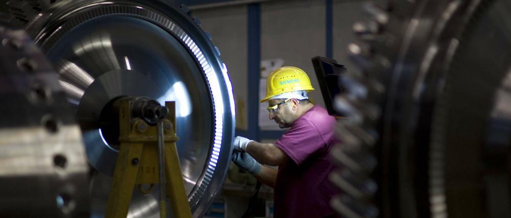 Innovation willkommen. Am Gas- und Dampf-Heizkraftwerk in Marzahn soll der Betrieb mit einer Gasturbine von Siemens noch weiter vorangetrieben werden.