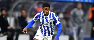 Aus dem Fernsehsessel in die Heldenrolle? Daishawn Redan hat unter Trainer Pal Dardai noch keine Minute gespielt. Gegen den 1. FC Köln winkt ihm, bedingt durch Herthas Personalnot, sogar ein Startelfeinsatz.