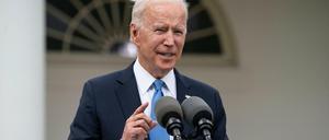 Ohne Maske und gut gelaunt: US-Präsident Joe Biden.