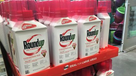 Behälter mit Roundup, einem glyphosathaltigen Unkrautvernichtungsmittel (Archivbild von 2019) 