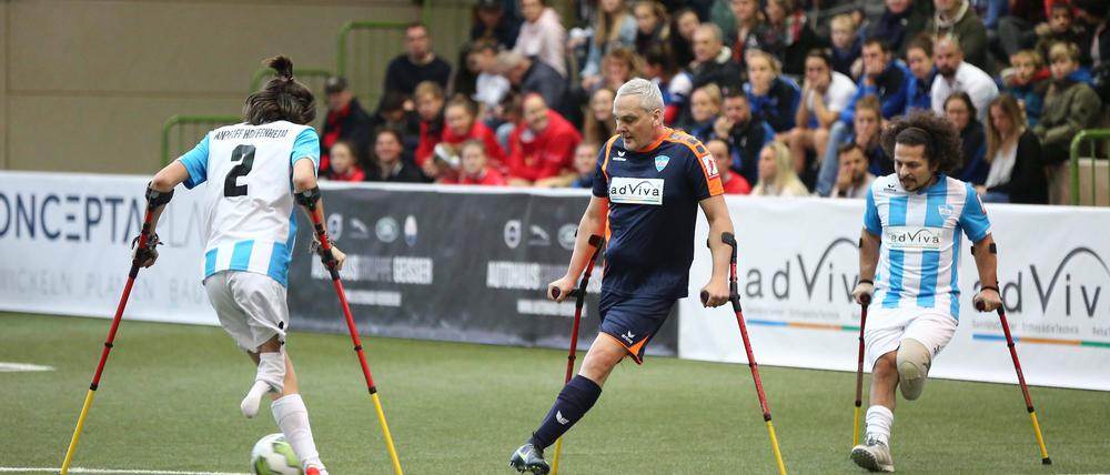 Noch 2021 soll auch in Berlin organsiert Amputierten-Fußball gespielt werden, in einer Spielgemeinschaft mit Sportlern aus Hamburg und Braunschweig.