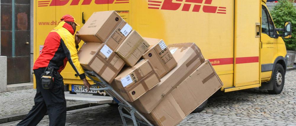 Immer mehr Pakete werden in Berlin zugestellt. Künftig soll es dafür zusätzliche Lieferzonen geben.