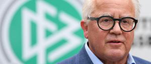 Keller war wegen seiner Nazi-Äußerung gegen Koch während einer Präsidiumssitzung Ende April massiv in die Kritik geraten.