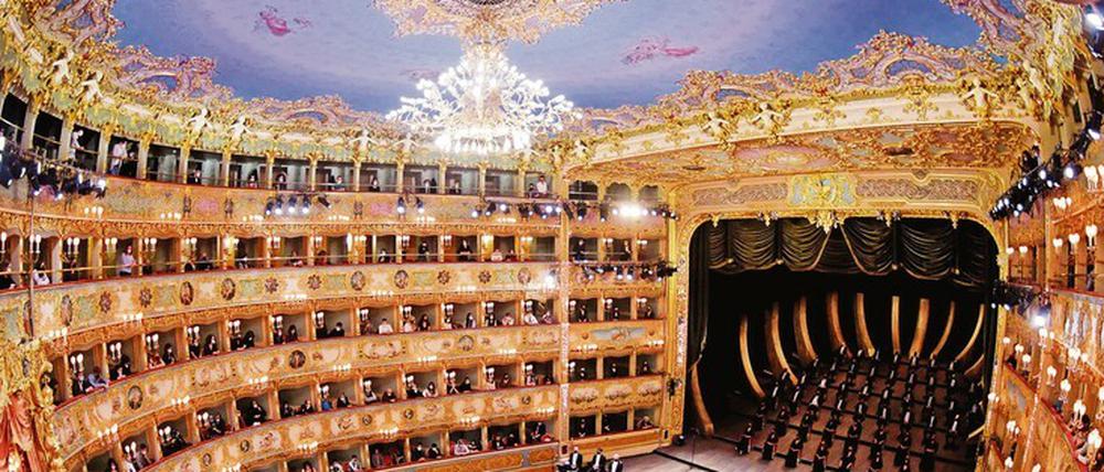 Auferstehung. Das Teatro La Fenice, Venedigs Erinnerung an seine Zeit als Opernmetropole, erwacht nach dem Lockdown zu neuem Leben.