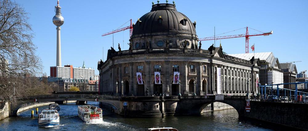 Touristen können ab Juni vielleicht schon wieder die Spree entlangschippern.