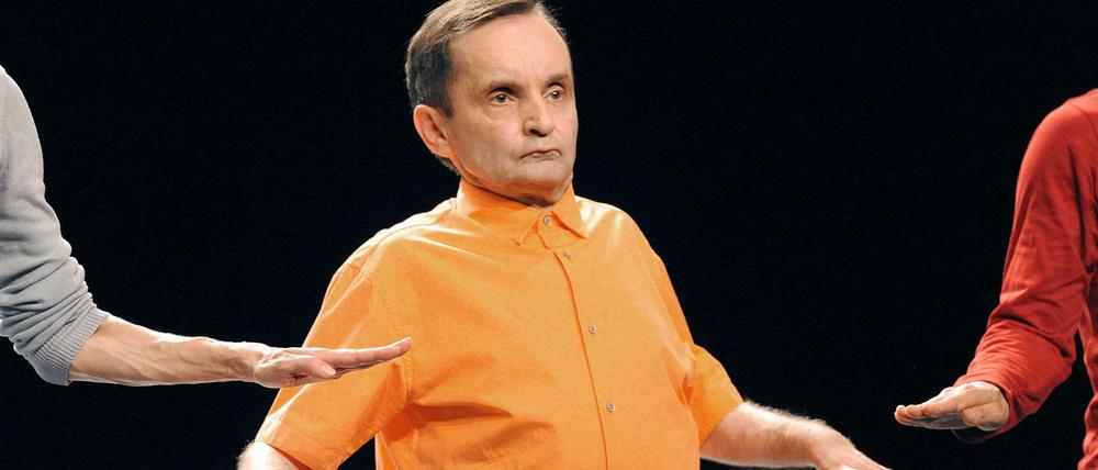 Raimund Hoghe, der Choreograf und Tänzer, starb im Alter von 72 Jahren. 
