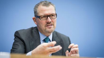 Die soziale Marktwirtschaft habe uns stark gemacht, nicht die Planwirtschaft, warnt Arbeitgeberpräsident Rainer Dulger vor rot-grünen Plänen.