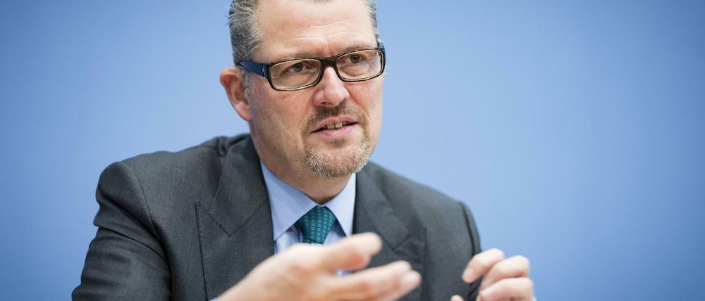 Die soziale Marktwirtschaft habe uns stark gemacht, nicht die Planwirtschaft, warnt Arbeitgeberpräsident Rainer Dulger vor rot-grünen Plänen.