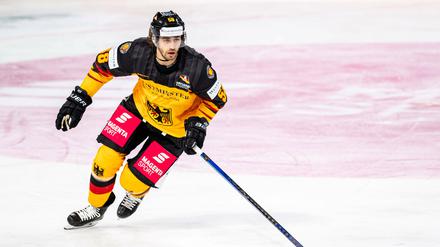 Stürmer Markus Eisenschmid von den Adler Mannheim hat große Ziele für die WM.