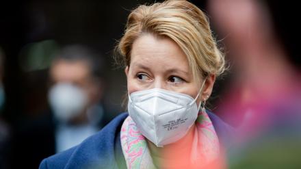 Franziska Giffey (SPD) will trotz ihres Rücktritts als Bundesfamilienministerin im Herbst Berlins Regierende Bürgermeisterin werden.