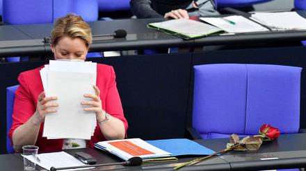 Franziska Giffey hat Probleme mit Papieren, besonders aber mir ihrer Doktorarbeit.