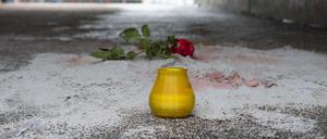 Anfang November 2020 wurde in der Unterführung im Monbijoupark eine Rose und einer Kerze zum Gedenken an Mohammed abgelegt.