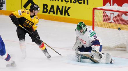 Lukas Reichel trifft gegen Norwegen zum zwischenzeitlichen 4:0.