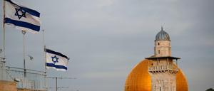 Viele Menschen hatten sich auf dem Tempelberg zum Gebet versammelt.