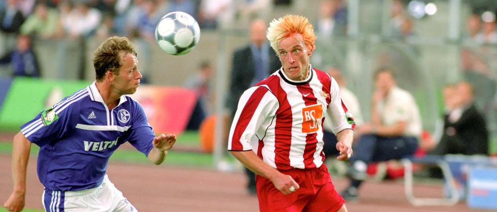 Ronny Nikol verlor vor dem Pokalfinale eine Wette und bekam eine neue Frisur verpasst.