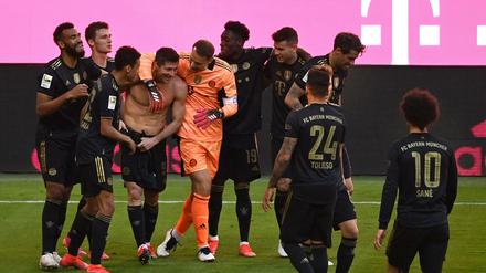 90 Minuten ließ sich Lewandowski für seinen Rekordtreffer Zeit. 