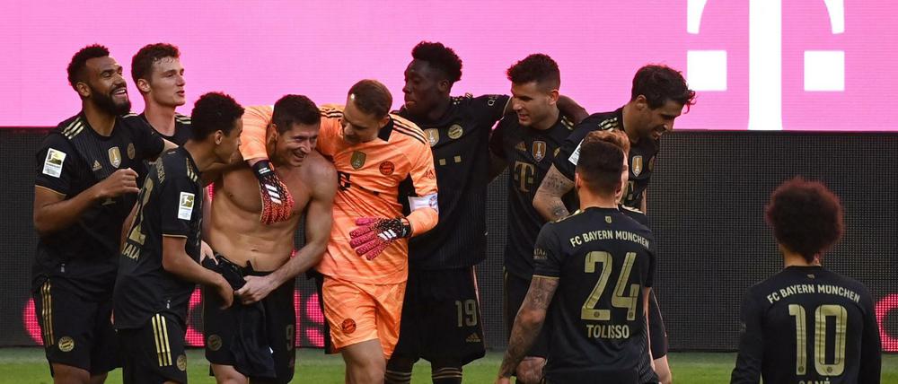 90 Minuten ließ sich Lewandowski für seinen Rekordtreffer Zeit. 