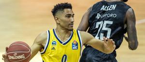 Albas Maodo Lo (l.) zeigte gegen Hamburg eine starke Leistung.