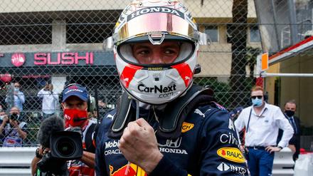 Den hat er nicht verdaddelt sondern maximal verhaftet. Sieger Max Verstappen. 