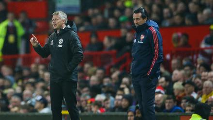 Ole Gunnar Solskjaer (links) und Unai Emery kennen sich schon aus dessen Zeit in der Premier League.