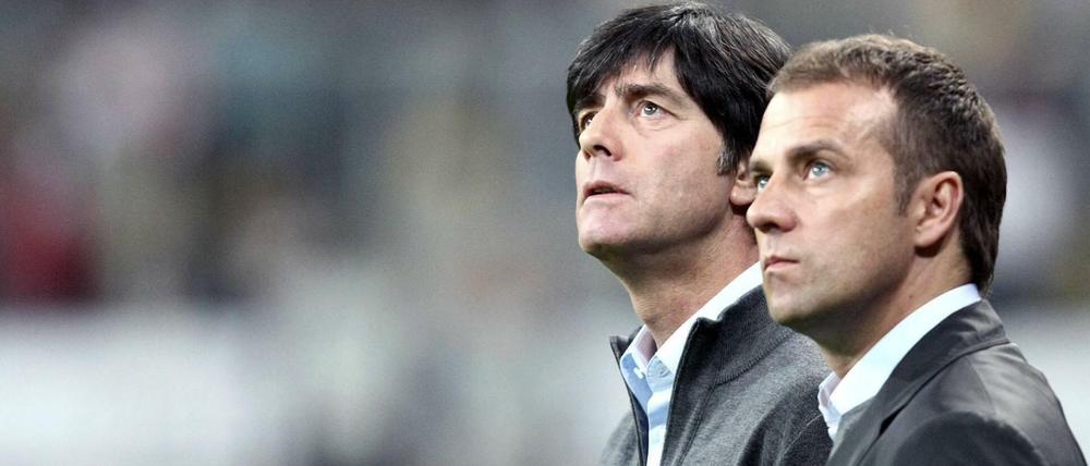 Dieselbe Blickrichtung. Die Bestellung von Hansi Flick (r.) zum Bundestrainer bedeutet alles andere als einen radikalen Bruch mit Joachim Löw.