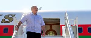 Alexander Lukaschenko, Präsident von Belarus, flog 2020 zum Treffen mit Russlands Staatschef Wladimir Putin nach Sotschi.